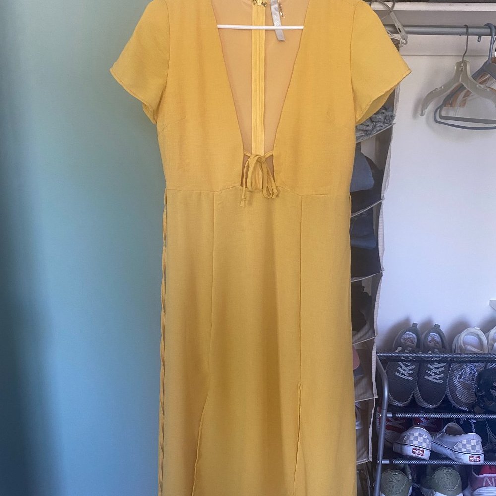Vici Collection Midi Dress Yellow Size Medium